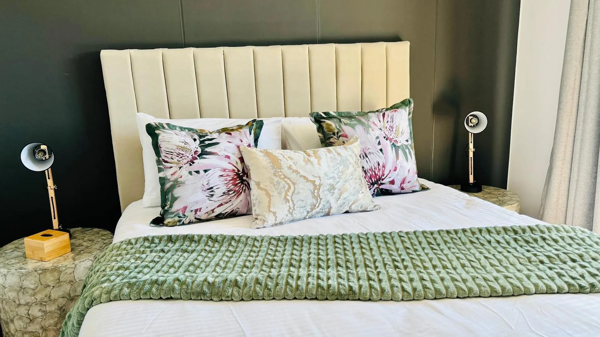 Aparthotel Bgs Luxury Accommodation-One Bed-Cape Town South Africa